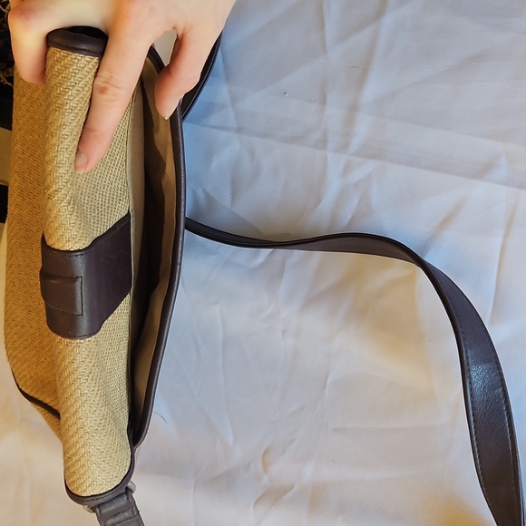 Etienne Aigner rare over shoulder bag - Picture 8 of 10